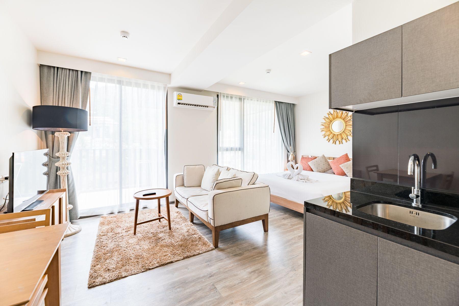The Deck Condo Patong By Vip Exteriör bild
