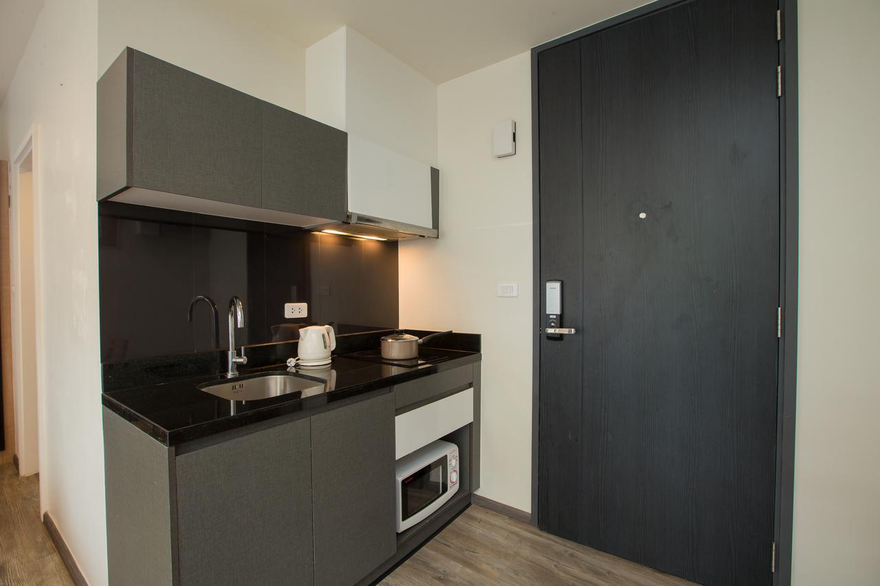 The Deck Condo Patong By Vip Exteriör bild