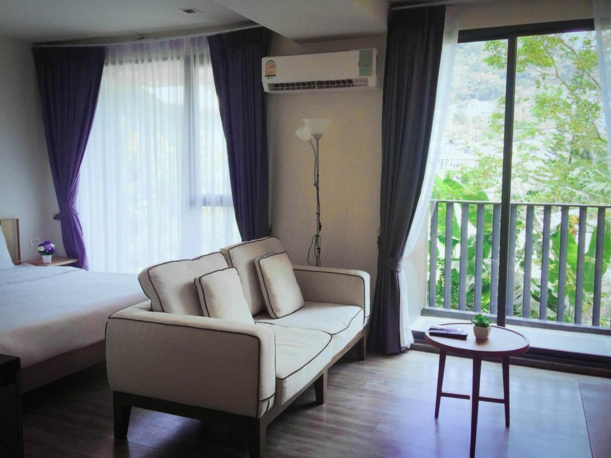 The Deck Condo Patong By Vip Exteriör bild