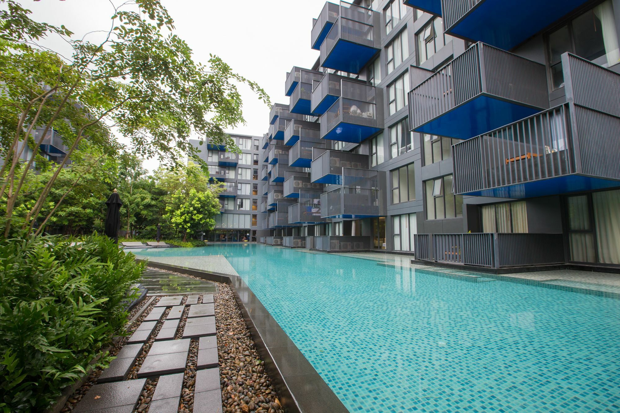 The Deck Condo Patong By Vip Exteriör bild