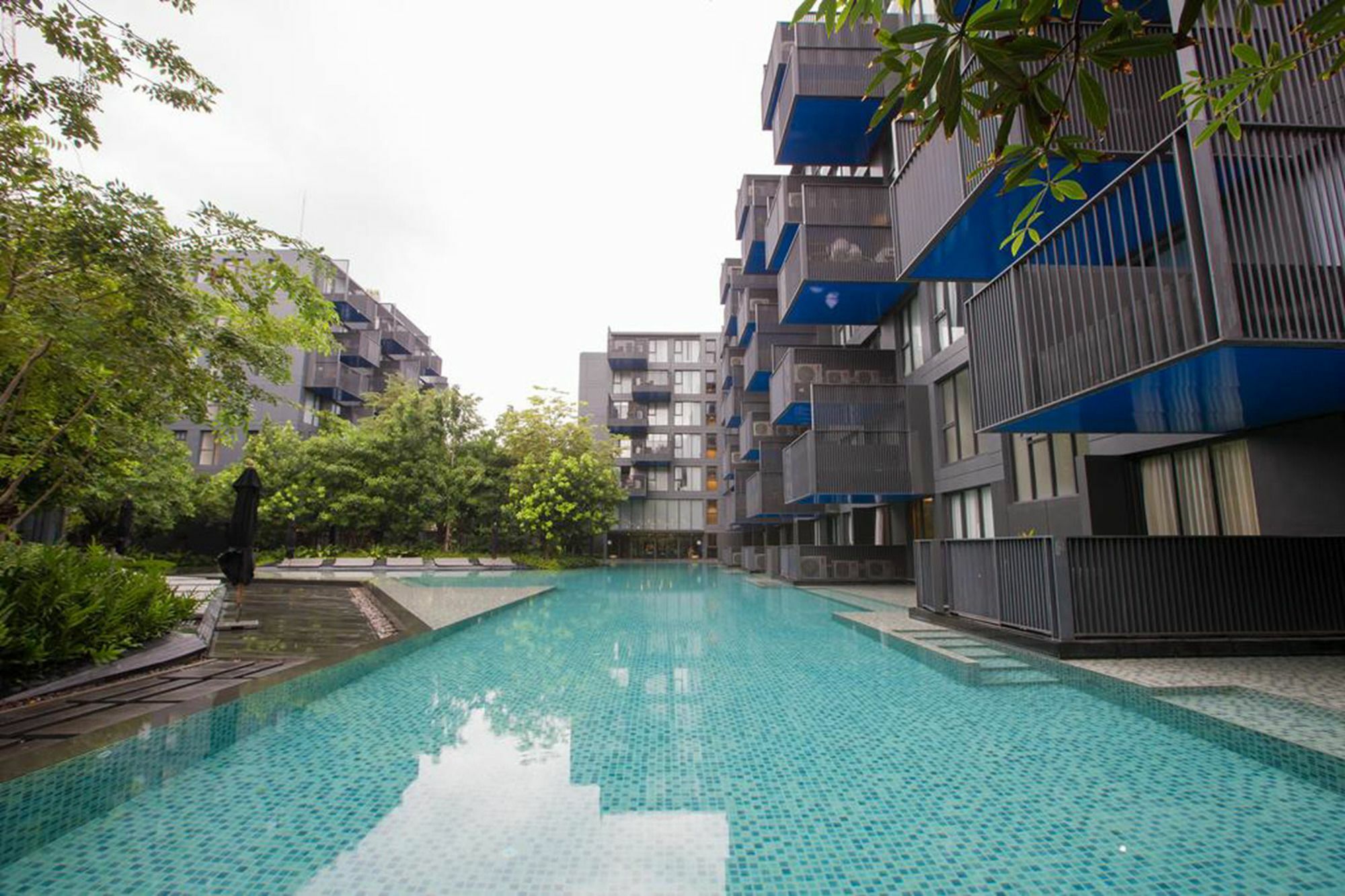 The Deck Condo Patong By Vip Exteriör bild